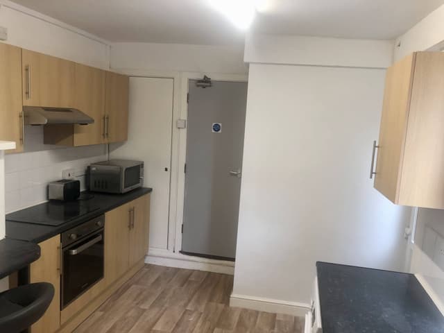 88 Marlborough Rd - Image 13