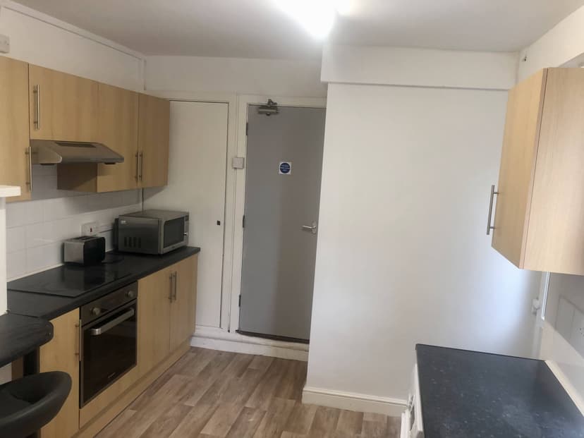 88 Marlborough Rd - Image 13