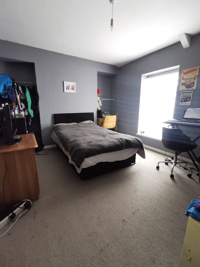 35 Balaclava St - Image 3