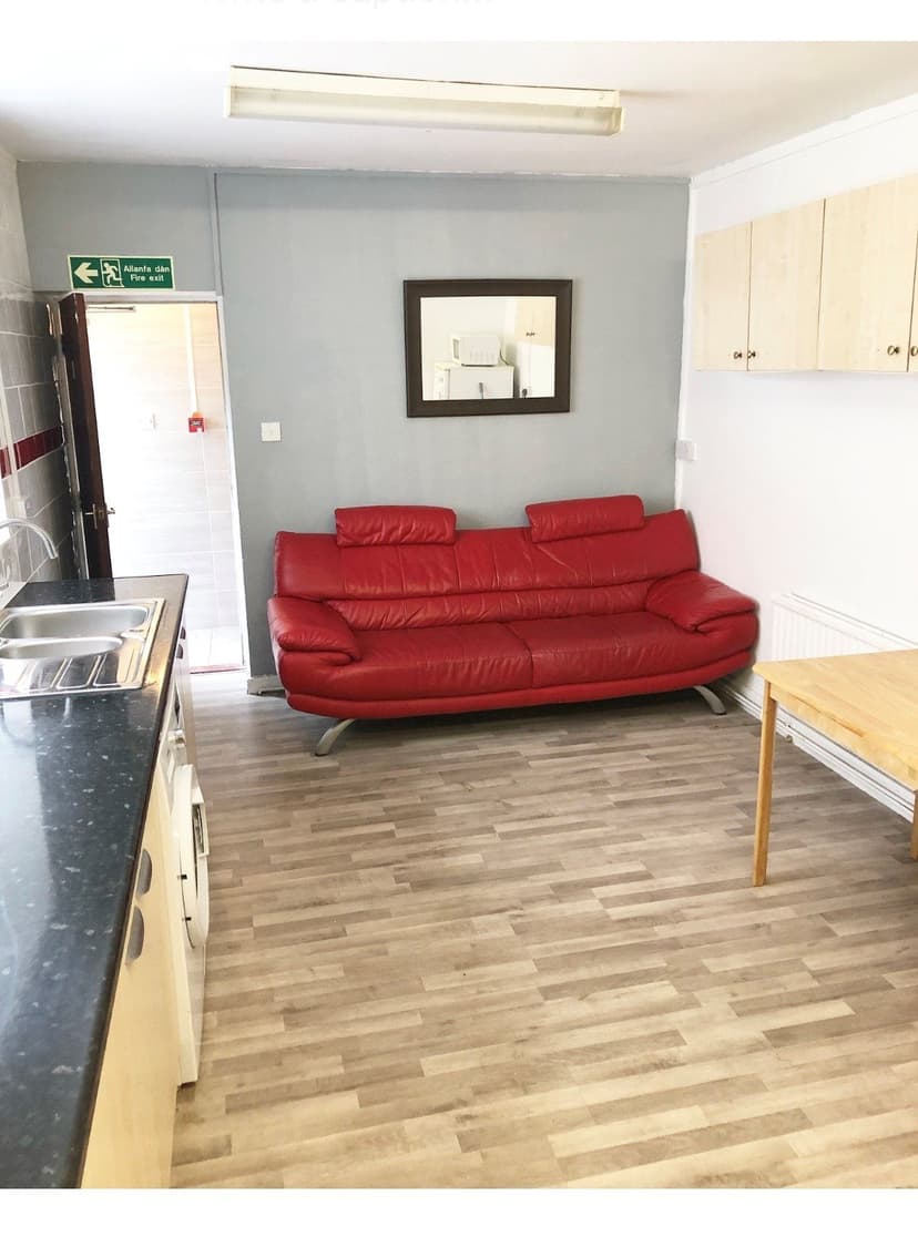 86a Hanover Street - Image 3