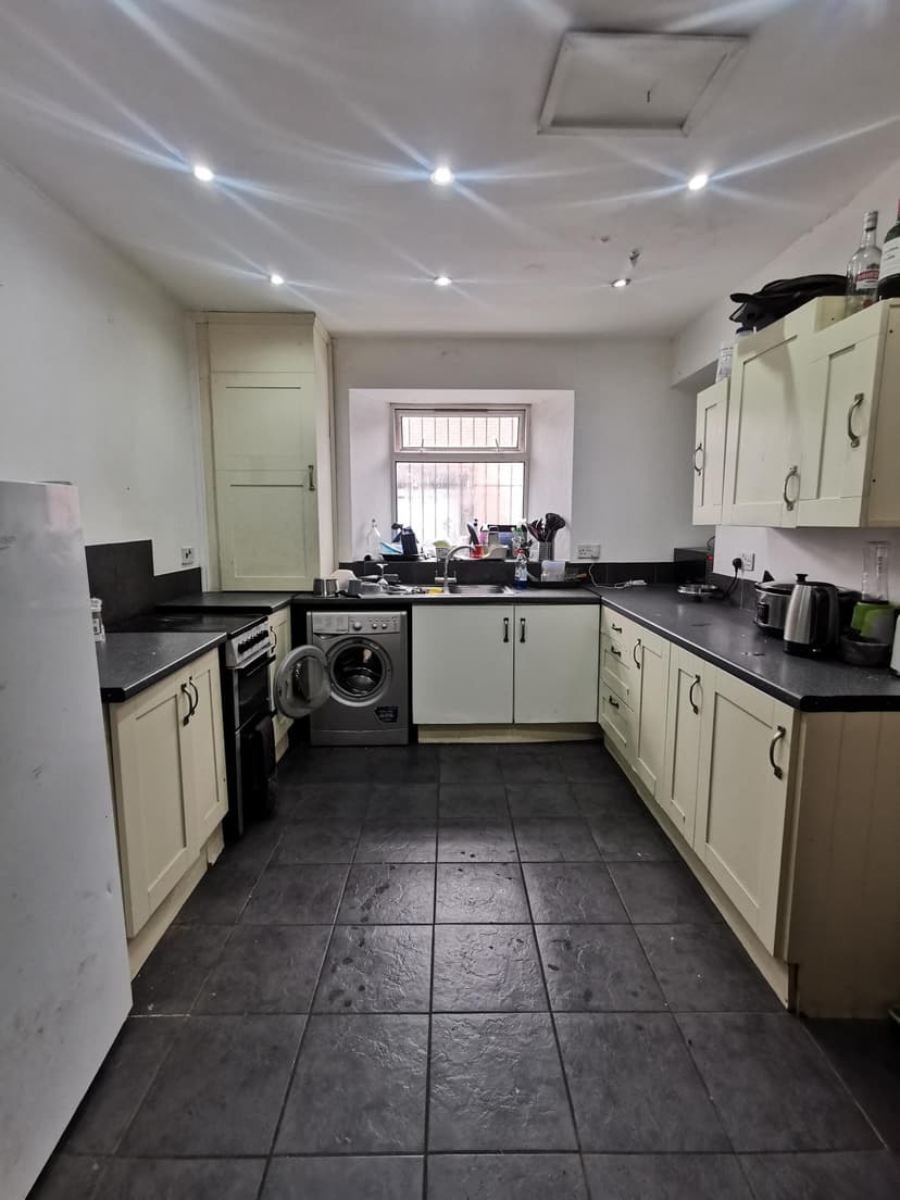 46 King Edwards Road - Image 4