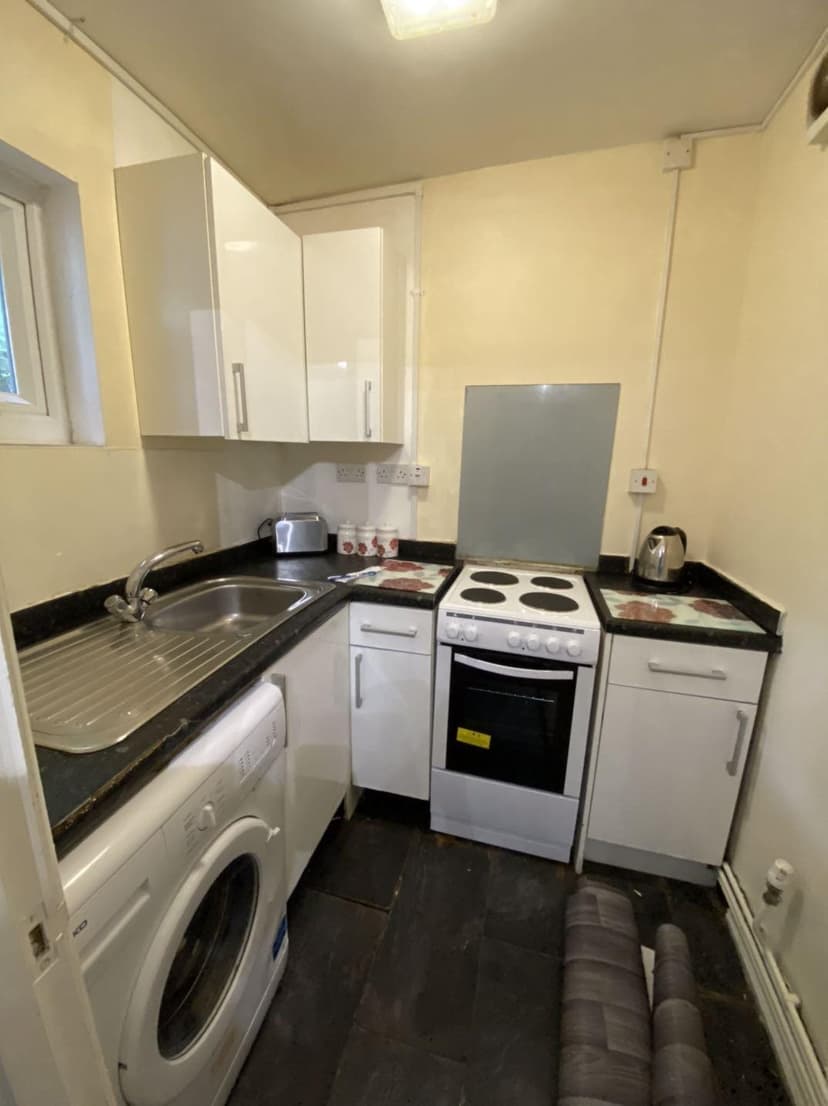 34 Park Place - Image 4