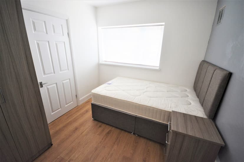 25 Cradock Street - Image 5