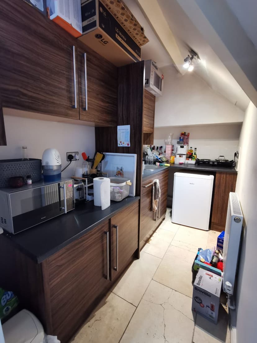 8 Heathfield - Image 7