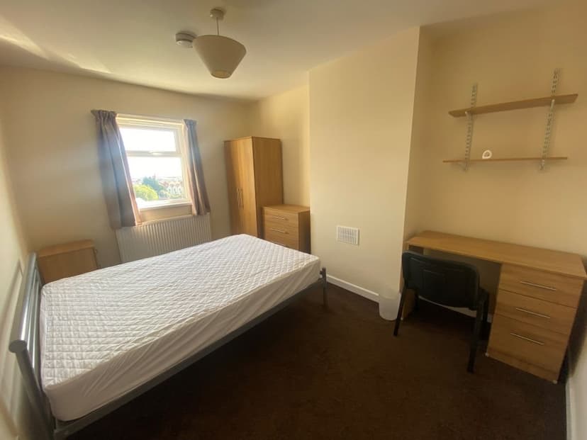 42 Danygraig Road - Image 8