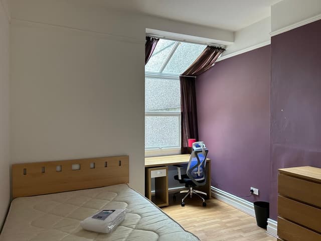 16 Glanbrydan Avenue - Image 3