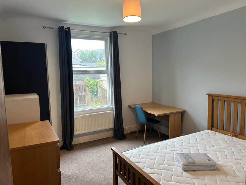 16 Glanbrydan Avenue - Image 5