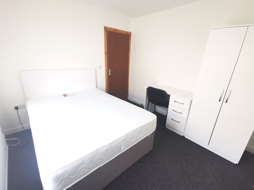 20 Miers Street - Image 1