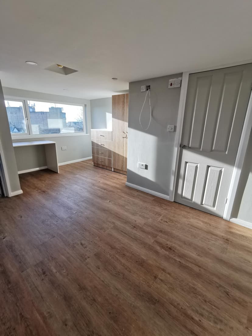 39 Mansel Street - Image 5