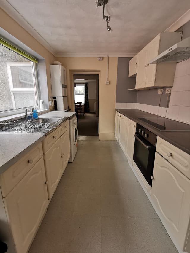 24 North Hill Road - Image 4