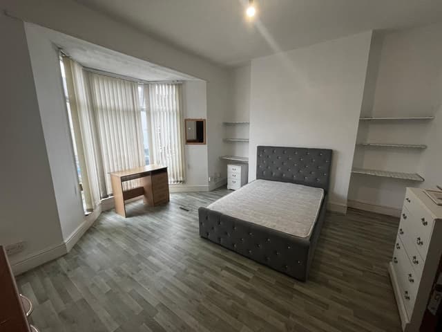 86a Hanover Street - Image 2