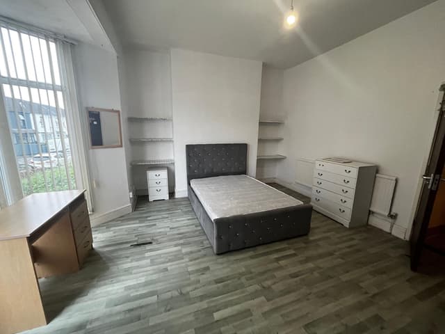 86a Hanover Street - Image 1