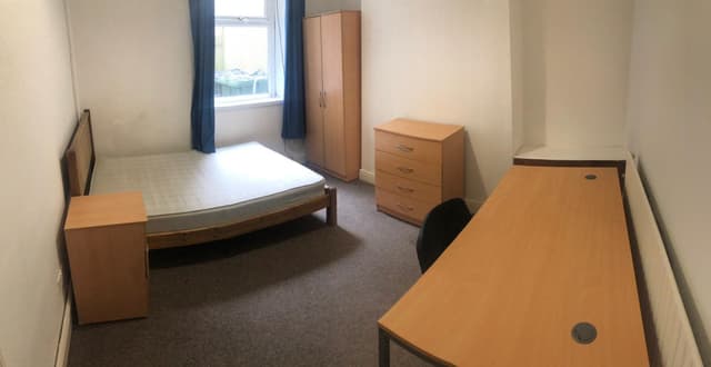 137 King Edwards Road - Image 3