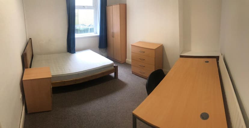 137 King Edwards Road - Image 3