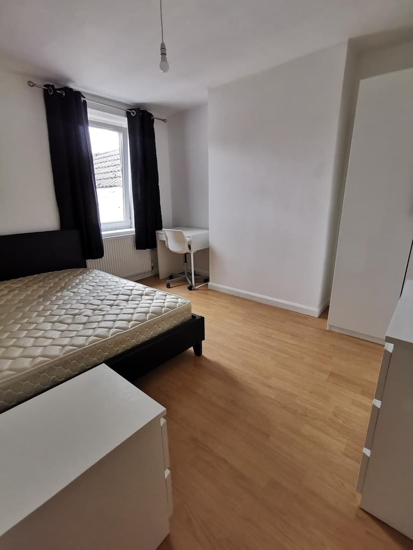 4 Richardson Street - Image 7