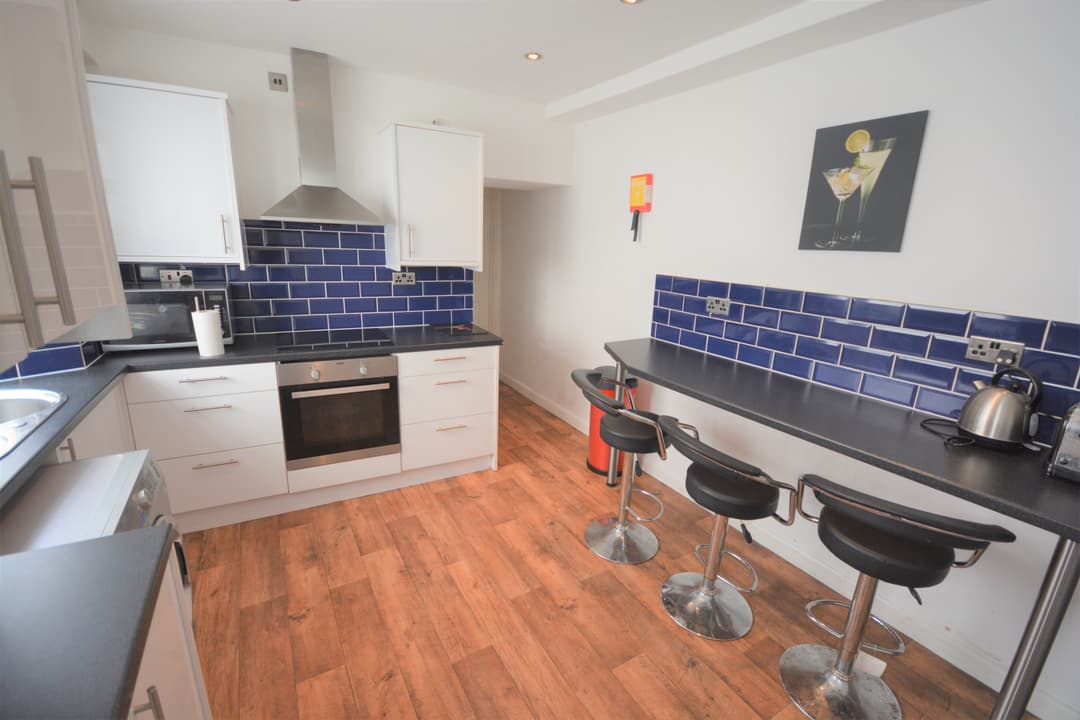 166 St Helens Avenue