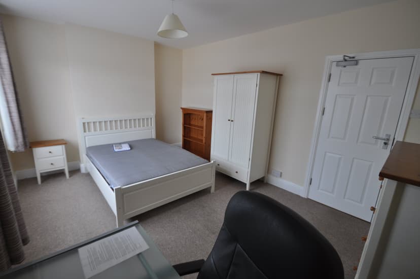 21 Wern Fawr Rd - Image 8