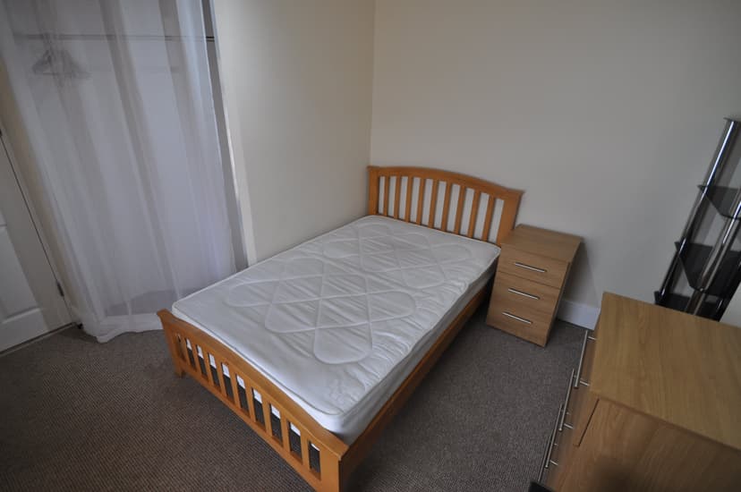 21 Wern Fawr Rd - Image 12