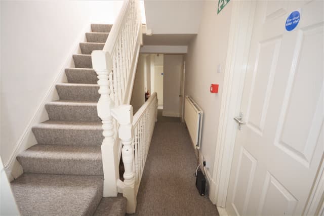 8 St Albans Road - Image 5