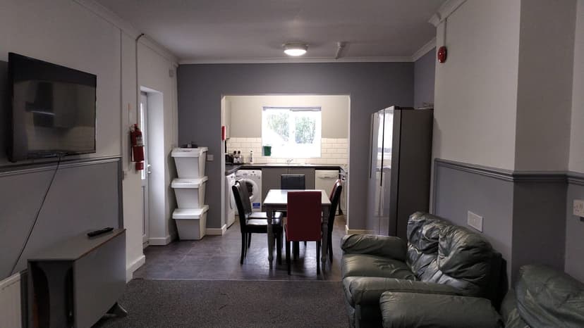 17 Mirador Crescent - Image 1