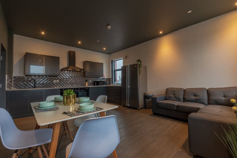 111 Fabian Way, The Vale Of Neath - Image 3