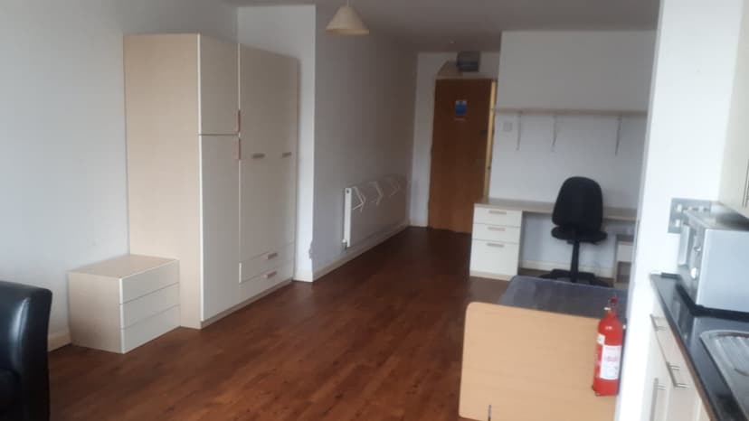 58-60 The Kingsway, Portland House - Image 3