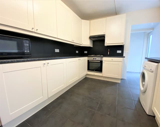 28 Norfolk Street - Image 2