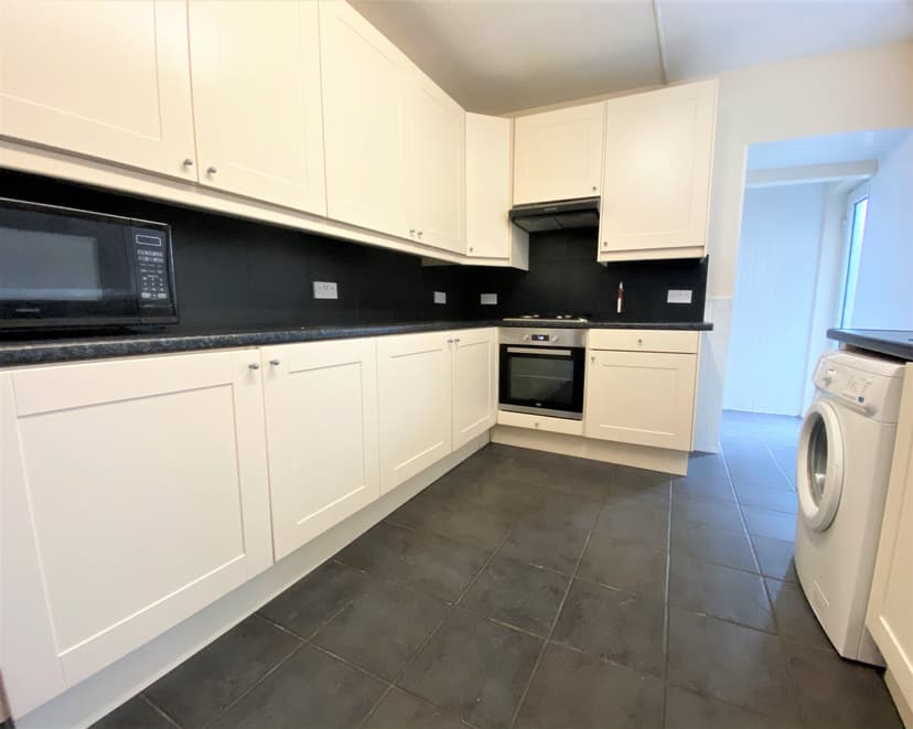 28 Norfolk Street - Image 2