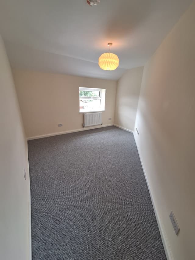 32 Morris Lane - Image 6