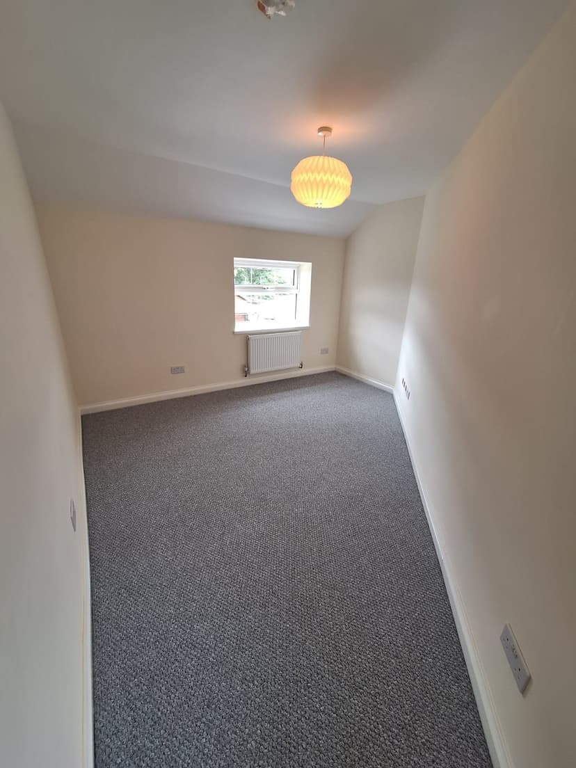 32 Morris Lane - Image 6