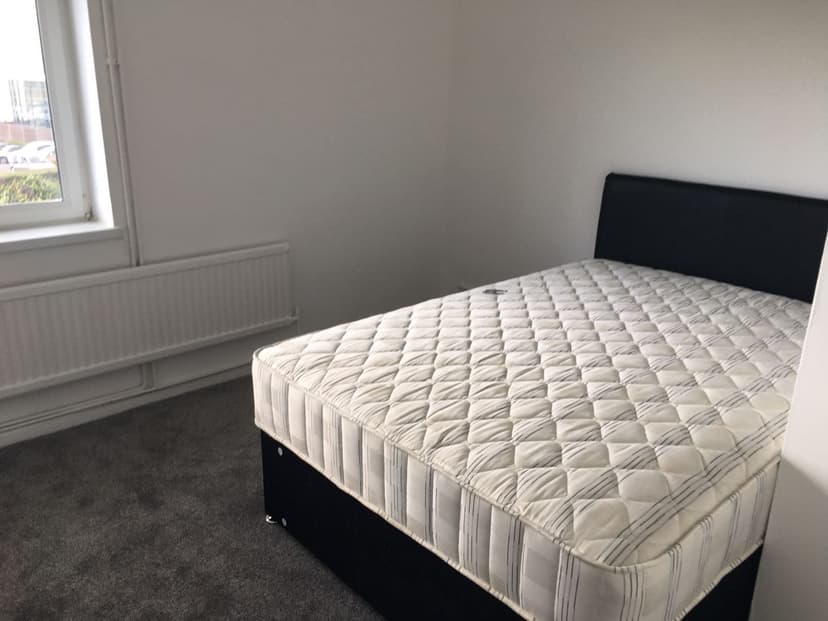 168 Port Tennant Road - Image 6