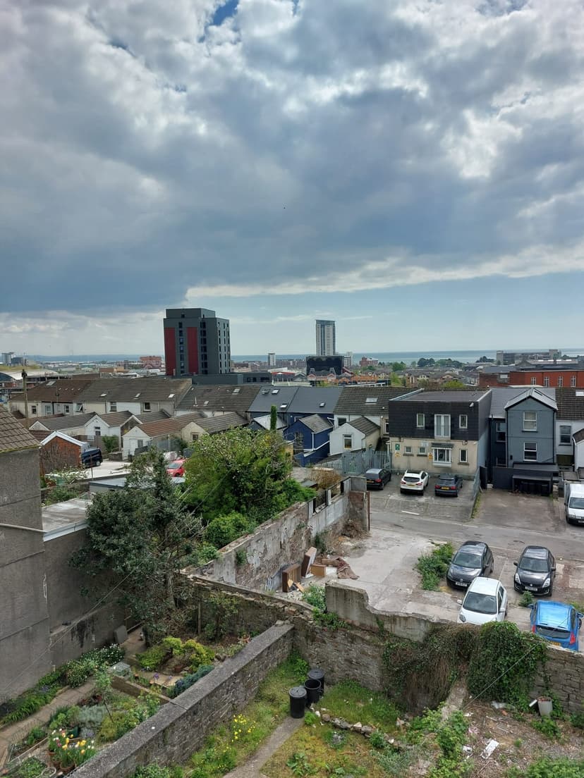 37 Carlton Terrace - Image 3