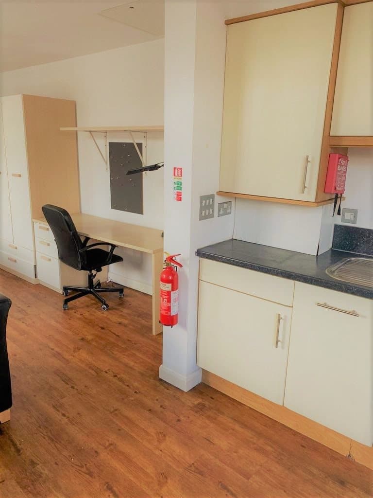 58-60 The Kingsway, Portland House - Image 3