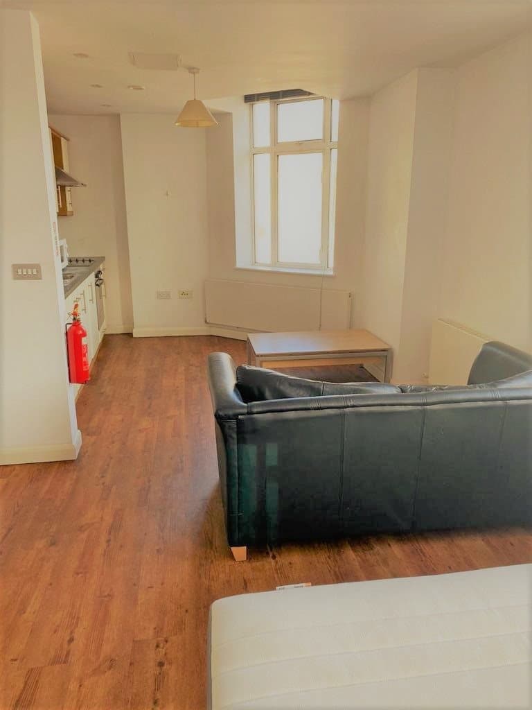 58-60 The Kingsway, Portland House - Image 2