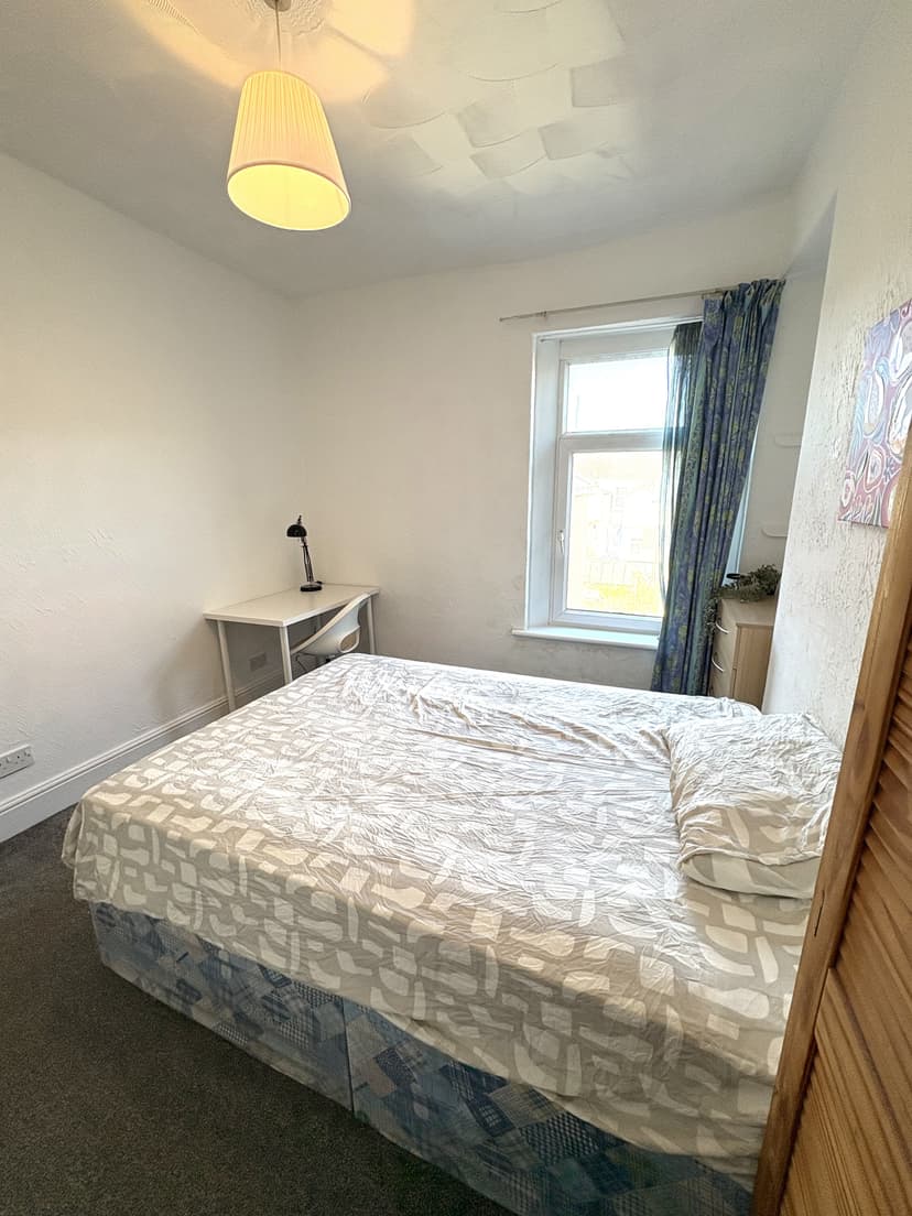 12 Marlborough Road - Image 8