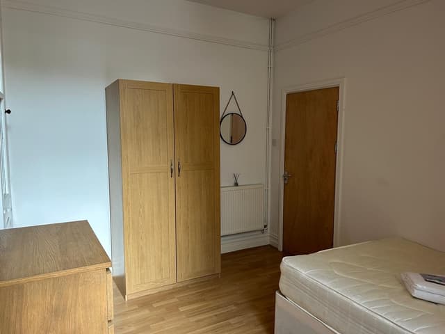 16 Glanbrydan Avenue - Image 7