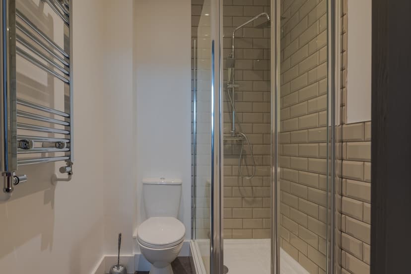 111 Fabian Way, The Vale Of Neath - Image 10