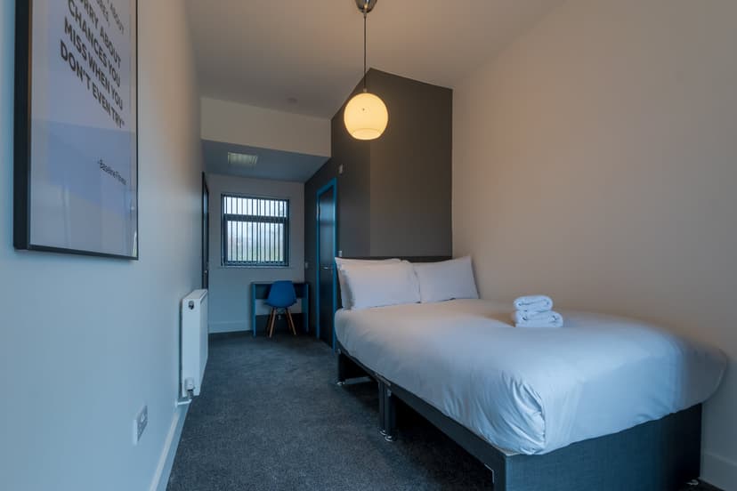 111 Fabian Way, The Vale Of Neath - Image 12