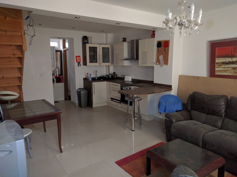 1 Clifton Row - Image 1
