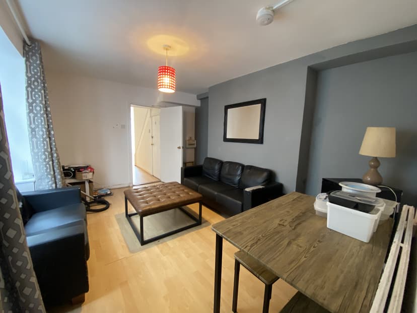 56 Cromwell Street - Image 2