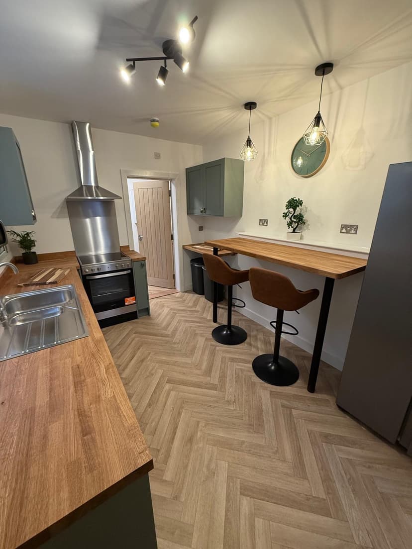 30 Cromwell Street - Image 2