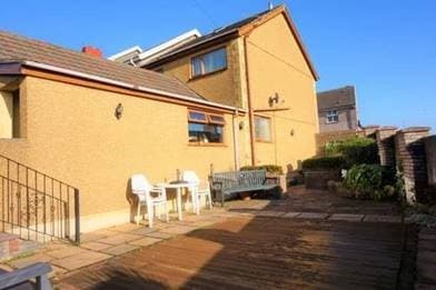 42 Gelli Street - Image 5