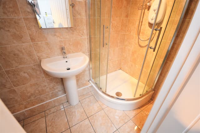 66 Mansel Street - Image 5