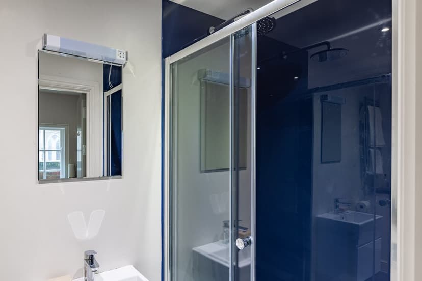 19  Princess Way, St Mary`s Court - Image 7