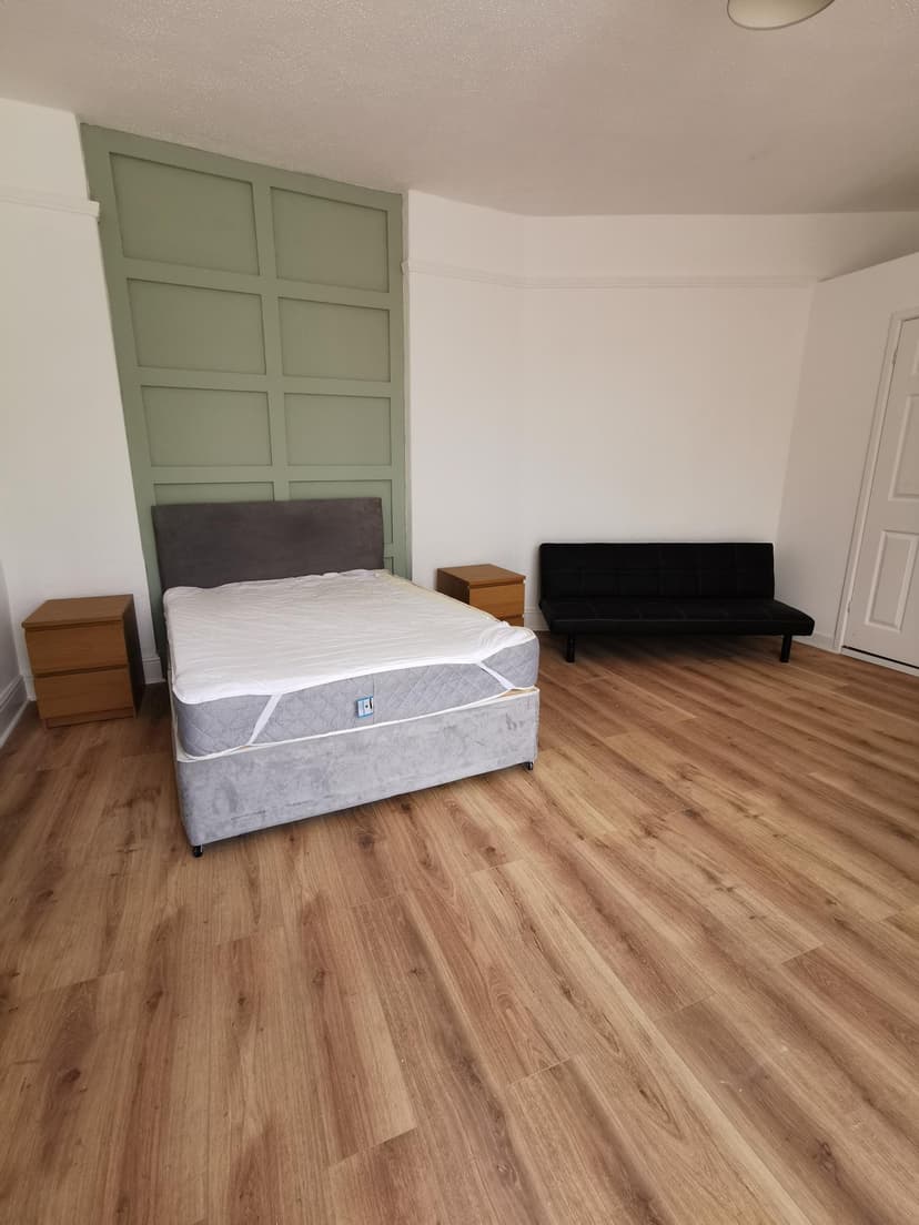 1b Mirador Crescent - Image 3