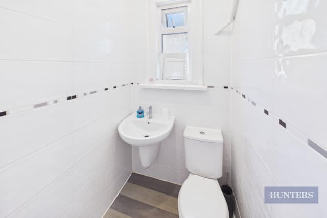 Room 2, 5 Thackeray Road - Image 7