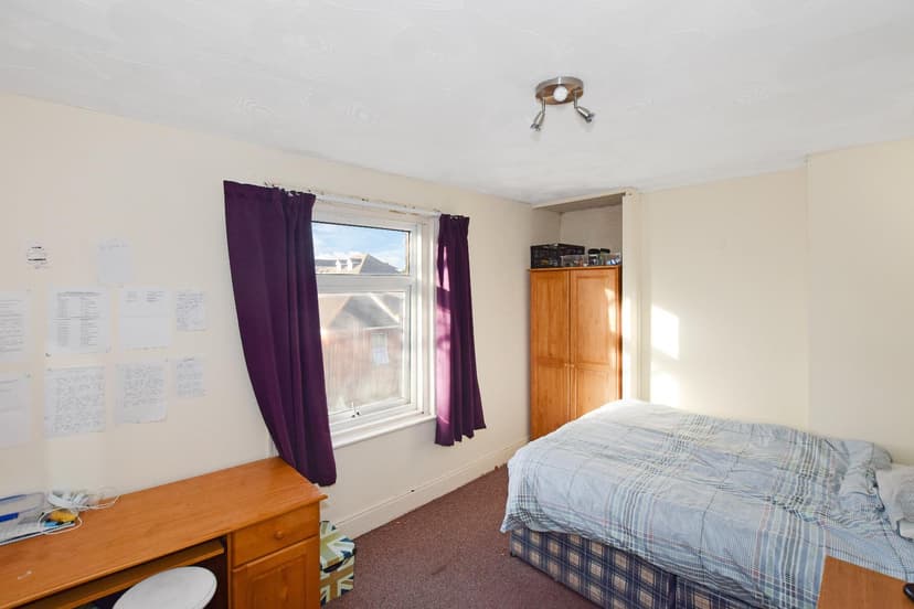 88, Hubert Road - Image 9