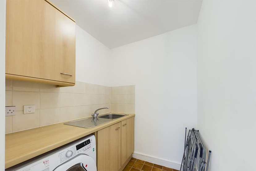 Flat 2, Ward Place - Image 2