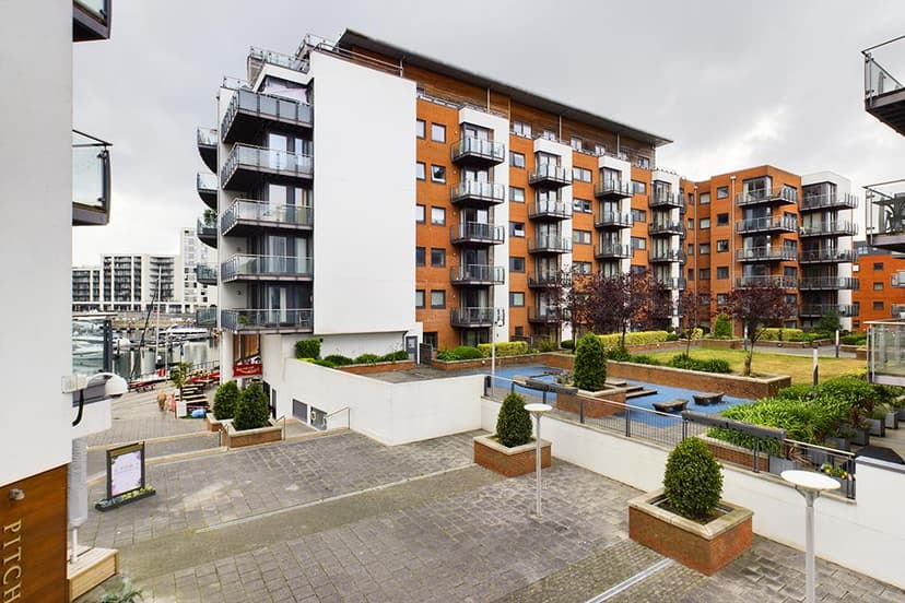 Apartment 1113, Masshouse Plaza - Image 12