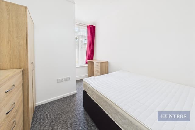 Room 4, 75 Westminster Road - Image 10